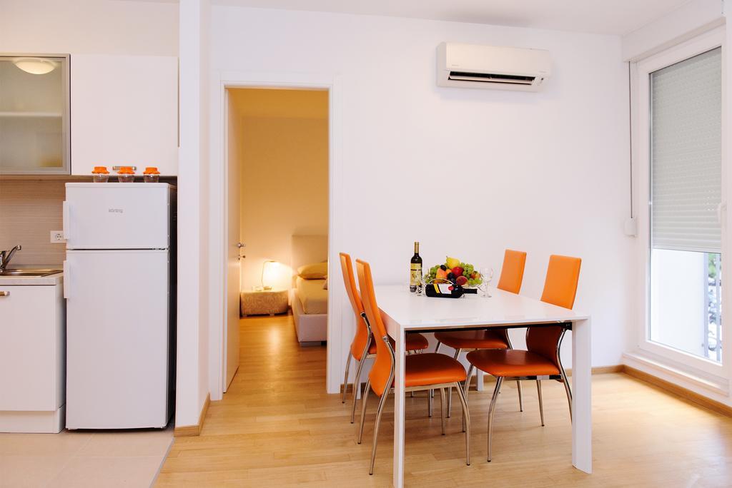 Apartment Marcela With Private Parking Split Cameră foto